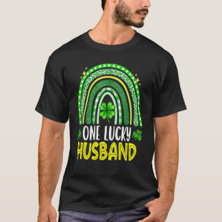 Camiseta Una familia de esposos afortunada en el día de San