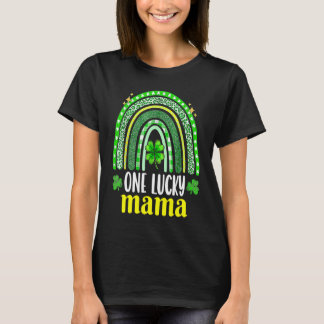 Camiseta Una familia de mamá afortunada en el día de Patric