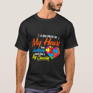 Camiseta Una Gran Pieza De Mi Corazón Tiene Autismo