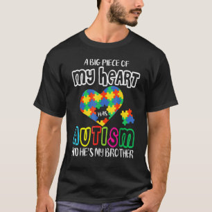 Camiseta Una gran pieza de mi corazón tiene autismo y es mi