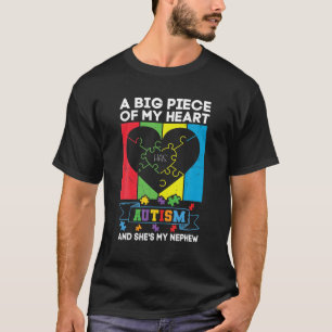 Camiseta Una gran pieza de mi corazón tiene autismo y es mi