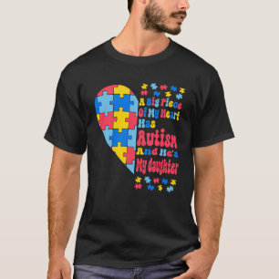 Camiseta Una gran pieza de mi corazón tiene autismo y es mi