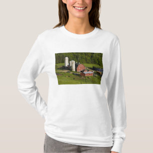 Camiseta Una granja en Barnet Center, Vermont. Connecticut