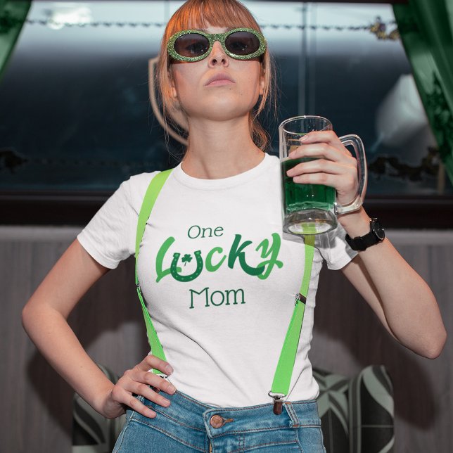 Camiseta Una madre afortunada | Día del Personalizable San  (Subido por el creador)
