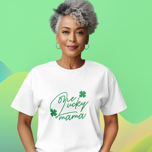 Camiseta Una mamá afortunada (Perfect for St. Patrick's Day or any proud mom!)