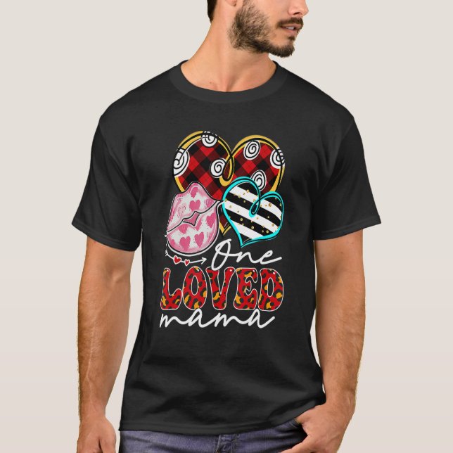 Camiseta Una mamá querida besando el corazón rojo roto en S (Anverso)