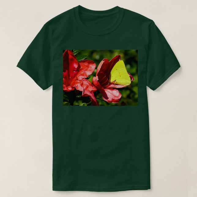 Camiseta Una mariposa amarilla vibrante nublada 4260 (Diseño del anverso)