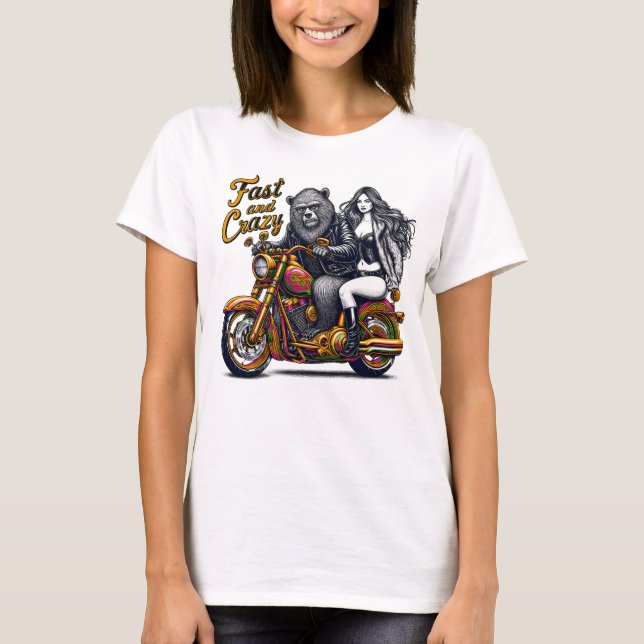 Camiseta Una mujer abraza la libertad en la motocicleta (Anverso)