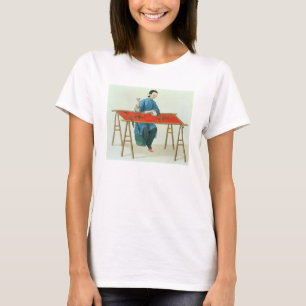 Camiseta Una mujer bordando, plato 41 de 'The Costume o