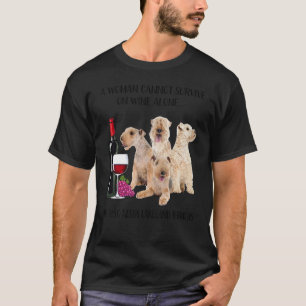 Camiseta Una Mujer No Puede Sobrevivir Solo En El Vino Lake