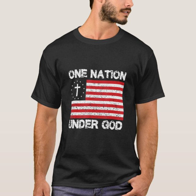 Camiseta Una Nación Bajo Dios La Cruz De La Bandera Estadou (Anverso)