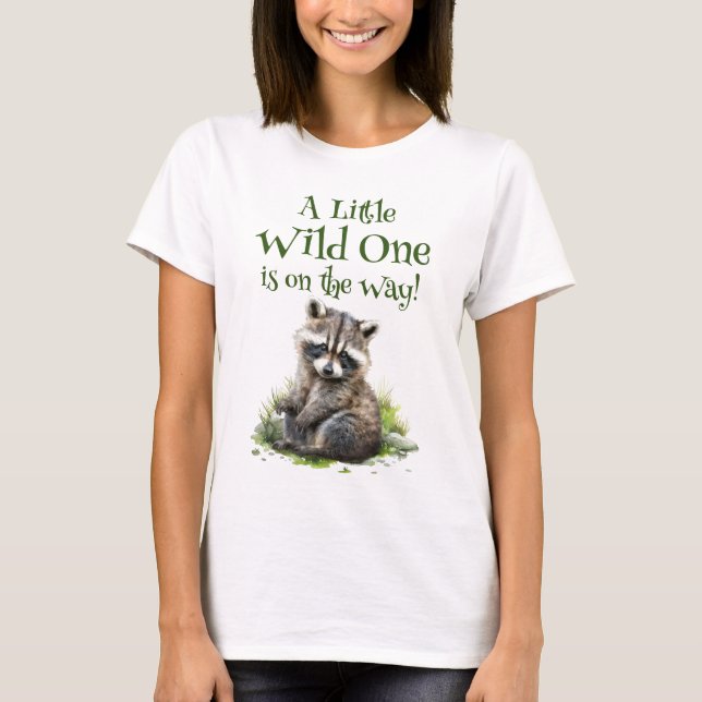 Camiseta Una pequeña y salvaje está en camino, futura mami (Anverso)