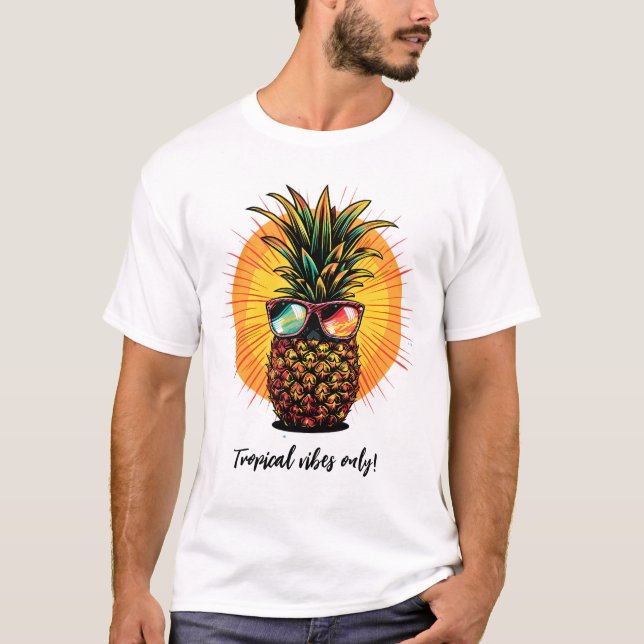 Camiseta Una piña brillante en gafas de sol (Anverso)