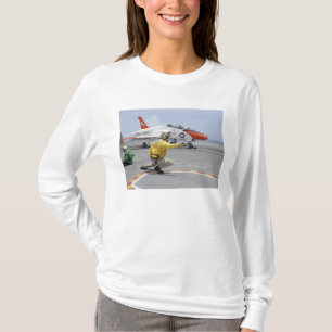 Camiseta Una pistola a bordo portaaviones