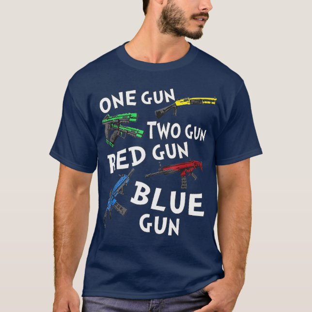 Camiseta Una pistola dos pistola roja un arma azul (Anverso)