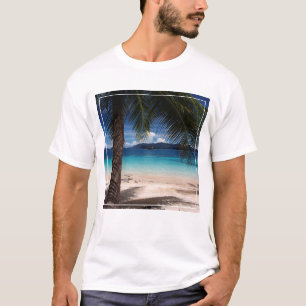 Camiseta Una playa en la isla de Wai de la KOH en Tailandia