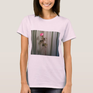 Camiseta Una rosa rosa simple