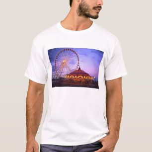 Camiseta Una rueda de la fortuna y un carrusel en el Navy P