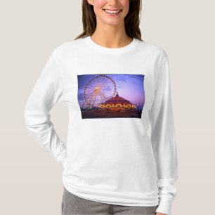 Camiseta Una rueda de la fortuna y un carrusel en el Navy P