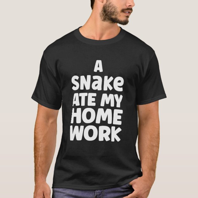 Camiseta Una serpiente se comió mi tarea Sarcasmo Escuela A (Anverso)
