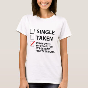 Camiseta Una Sola Enamorada De Mi Computadora