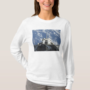 Camiseta Una vista parcial del transbordador espacial la