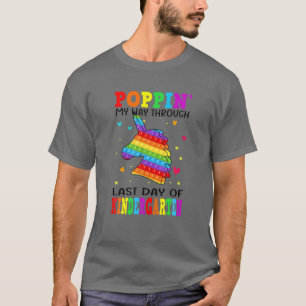 Camiseta Unicorn Poppin A Mi Paso El Último Día De Kinderga