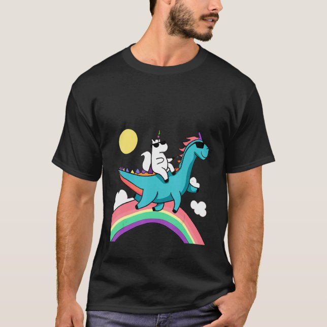 Camiseta unicorn with sunglasses riding a dinosaur and rain (Anverso)