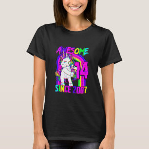 Camiseta Unicornio de 14 años usando hilo dental chica cump