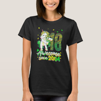Camiseta Unicornio de 18 años de edad usando hilo dental Cu
