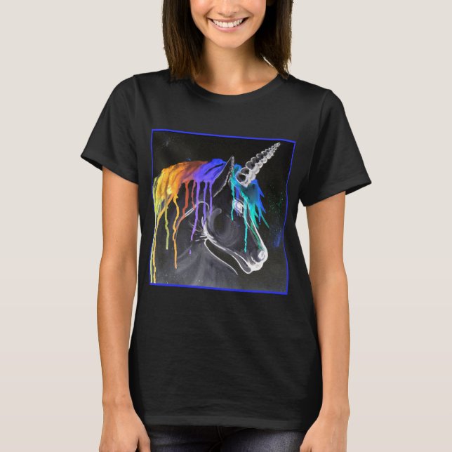 Camiseta Unicornio negro arcoiris (Anverso)