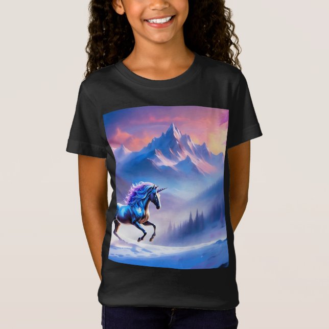 Camiseta Unicornio negro en un paisaje invernal de ensueño (Anverso)