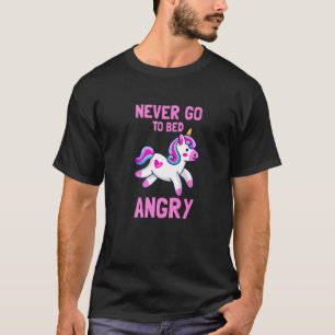 Camiseta Unicornio nunca se va a la cama enojado