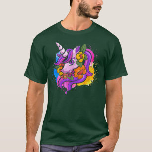 Camiseta Unicornio, un animal mágico colorido, adorna un cu