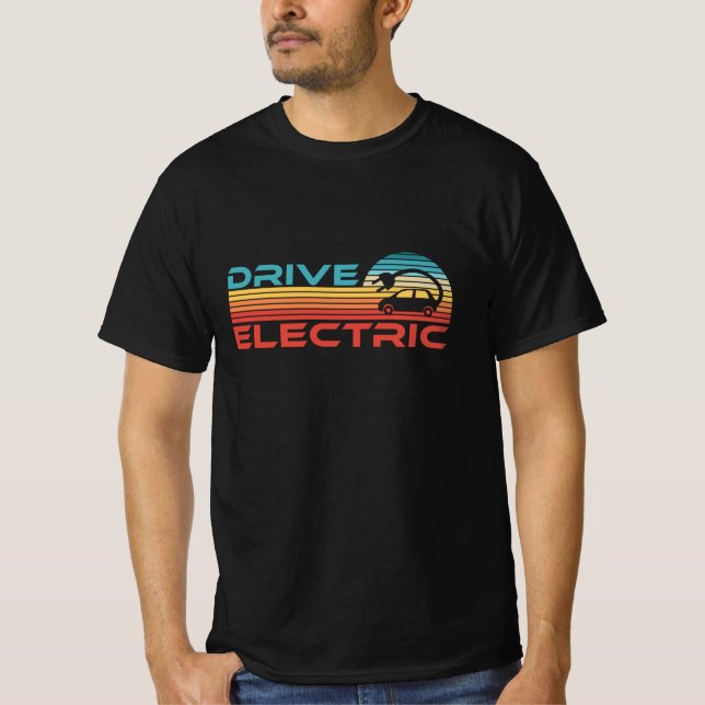 Camiseta Unidad Vehículo Eléctrico EV Regalo de Coche Retro (Anverso)