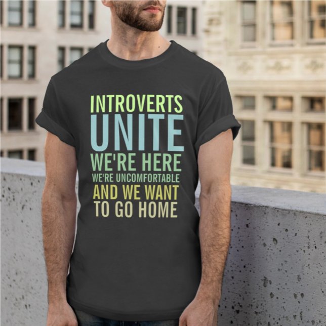 Camiseta Unidos de introvertidos (Introverts Unite We Are Here and we want to go Home T-Shirt humor apparel from Ricaso. 
)