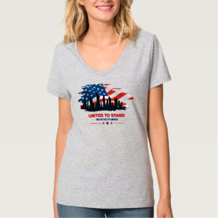 Camiseta Unidos en pie   Cuello-V femenino