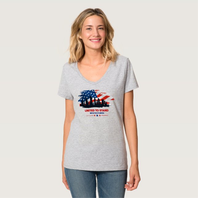 Camiseta Unidos en pie | Cuello-V femenino (Anverso completo)