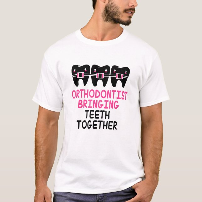 Camiseta Uniendo a los dientes a los ortodoncistas (Anverso)
