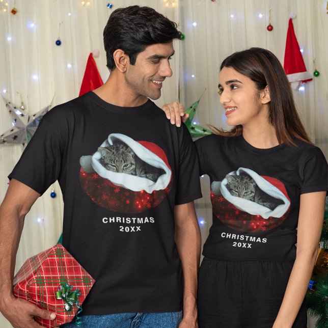 Camiseta Unisex Navidades de sombreros de Red Gray Cat Shor (Shorthair Gray Cat Red Santa Hat Christmas Unisex T-Shirt)