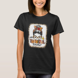 Camiseta Uno Blanqueado Maestro Agradecido Moño Desordenado