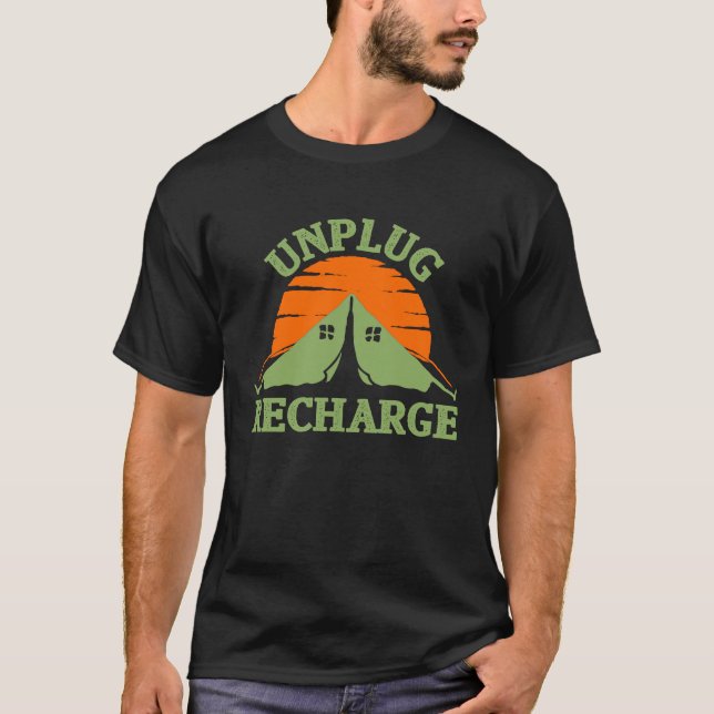 Camiseta Unplug Recharge Love Camping (Anverso)