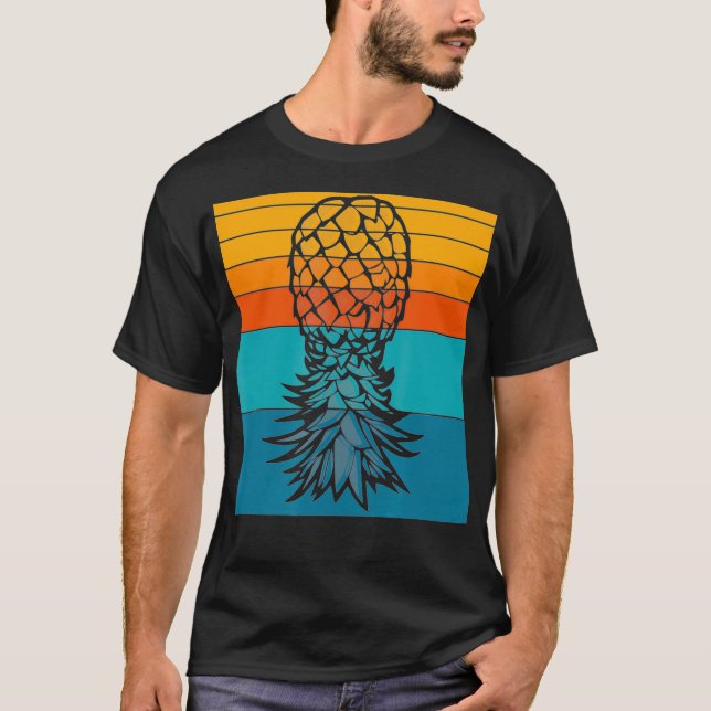 Camiseta Upside Down Pineapple Swingers Party Retro Biseual (Anverso)
