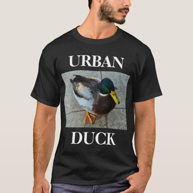Camiseta urbana del negro del pato (Anverso)