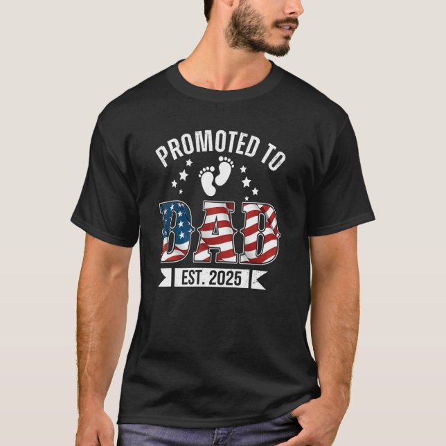 Camiseta US Patriotic Grandma 2025 Shirt, Promoted To Grand (Anverso)
