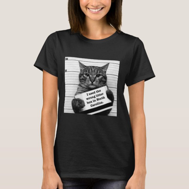 CAMISETA USABA LA CAJA DE LITTER EQUIVOCADA EN CAROLINA DEL (Anverso)
