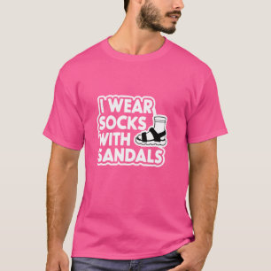 Camiseta Uso calcetines con sandalias Hombres graciosos de