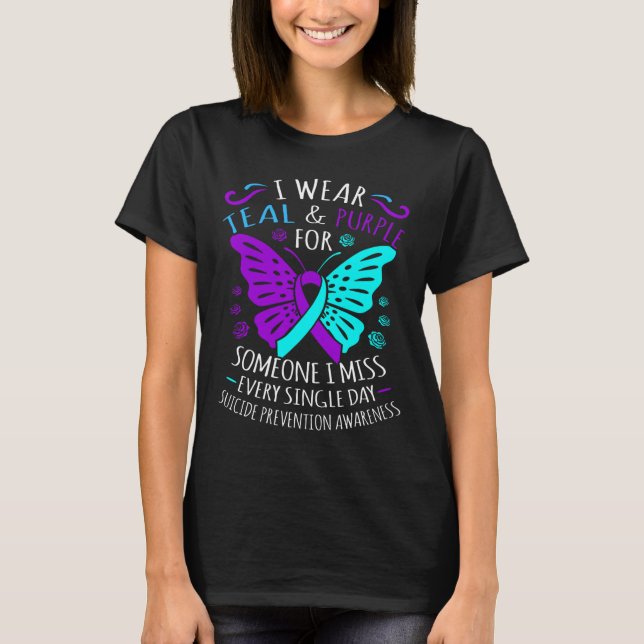 Camiseta Uso Verde azulado Y Morado Por Alguien Que Extraño (Anverso)