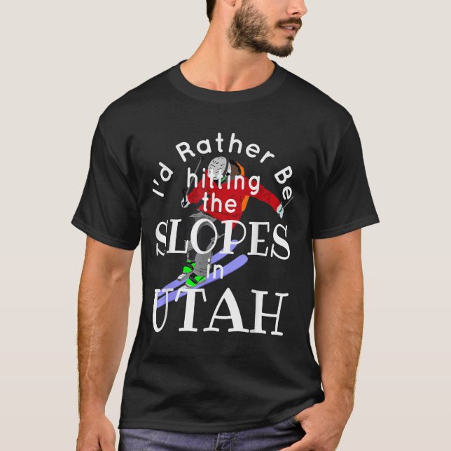 Camiseta Utah Prefiere Estar Golpeando A Las Pistas Con El  (Anverso)