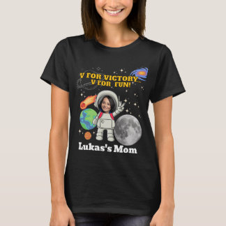 Camiseta V De Victoria V De Diversión Cumpleaños De Niño As